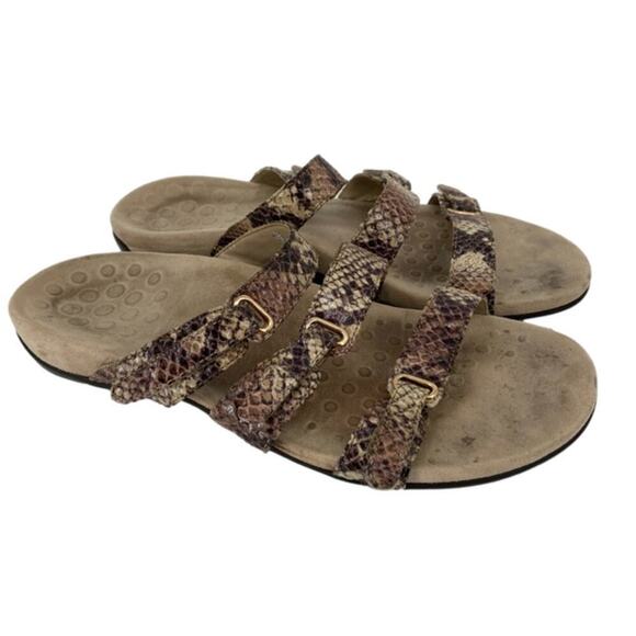 Vionic Aubrey Sandals Size 9 Brown Snake Reptile Orthaheel Triple Strap - Picture 1 of 10